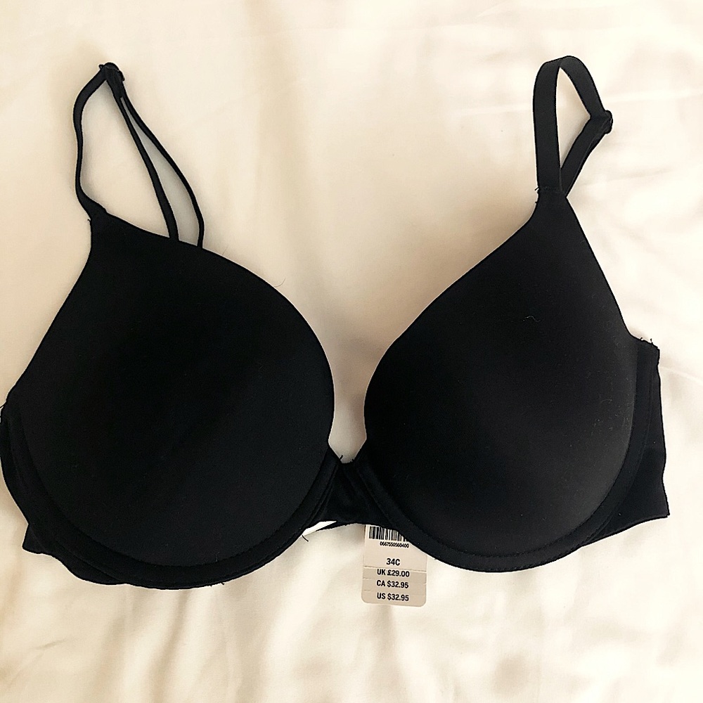 *NEW WITH TAGS* Victoria’s Secret Black Padded Bra